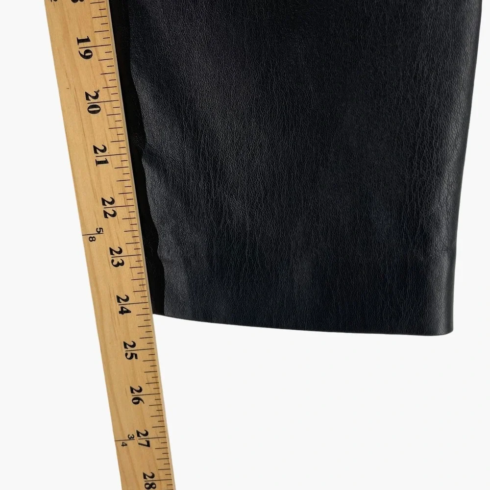 Aritzia Babaton Black Vegan Leather‎ Command Cropped Pant Straight Pants Size 2